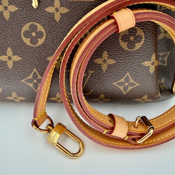 Louis Vuitton Monogram Rivoli PM bag - Picture 3 of 7
